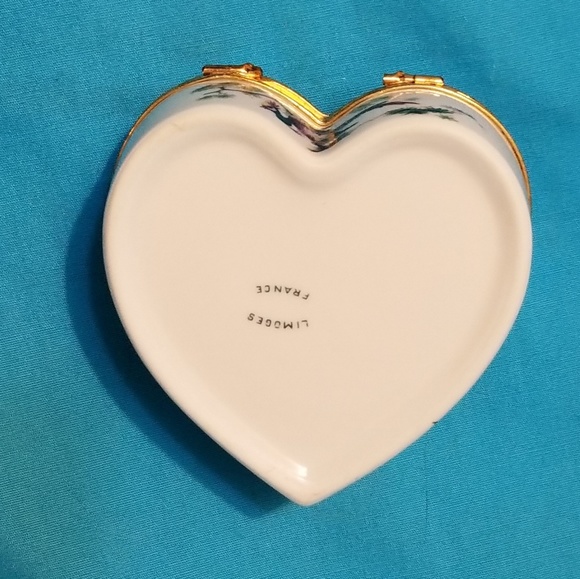 Vintage Limoges Heart Shaped Hinged Trinkebox - Picture 2 of 8